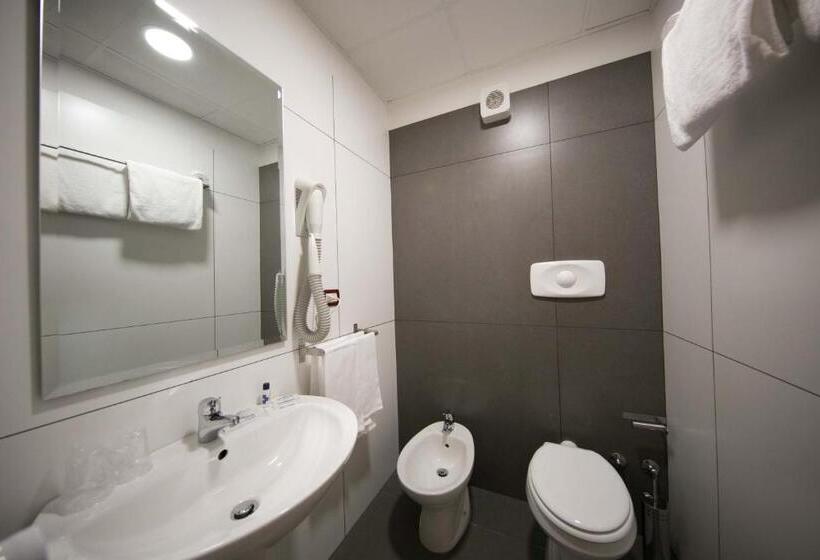اتاق استاندارد, Mediterranea Hotel & Convention Center
