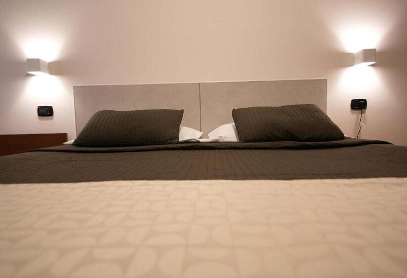 اتاق استاندارد, Mediterranea Hotel & Convention Center