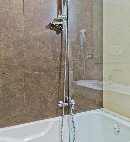 اتاق سوپریور با بالکن, Mediterranea Hotel & Convention Center