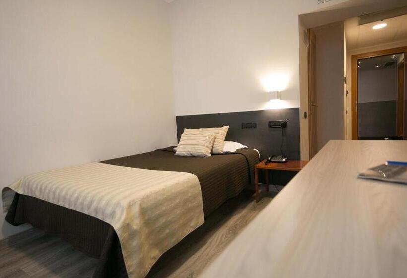 اتاق استاندارد یک نفره, Mediterranea Hotel & Convention Center