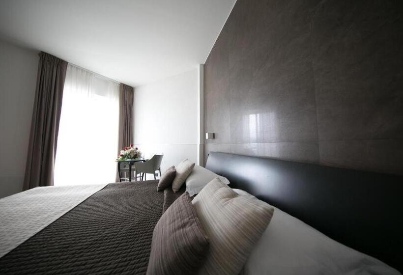 اتاق استاندارد سه نفره, Mediterranea Hotel & Convention Center