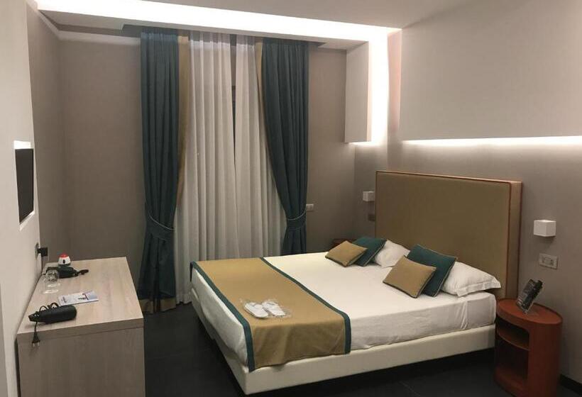 سوئیت با وان آب گرم, Mediterranea Hotel & Convention Center
