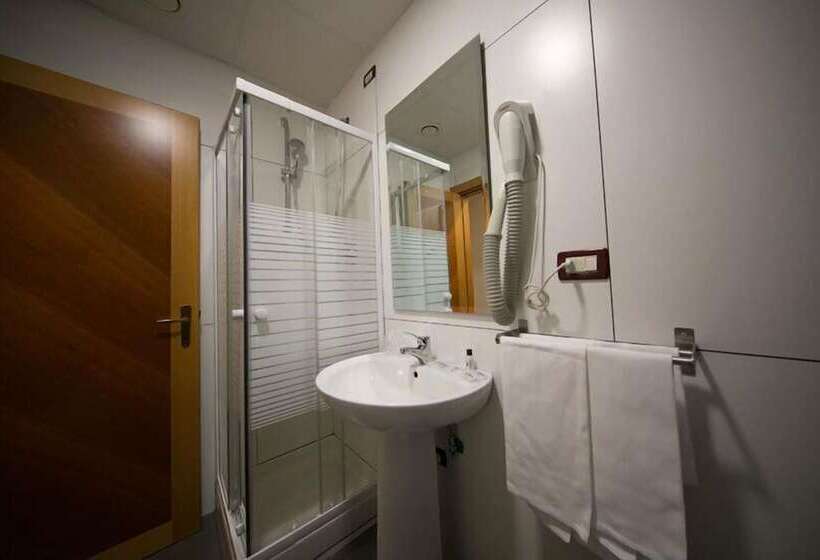 اتاق استاندارد, Mediterranea Hotel & Convention Center