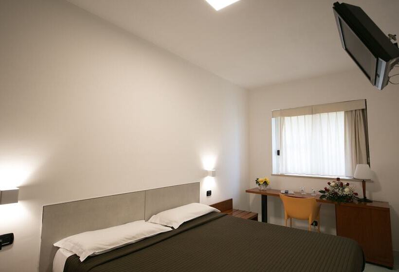 اتاق استاندارد, Mediterranea Hotel & Convention Center
