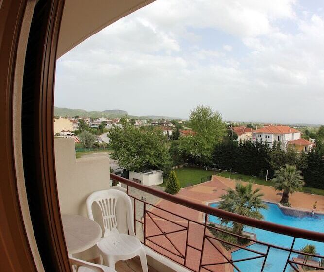 Standard Triple Room Pool View, Orfeas