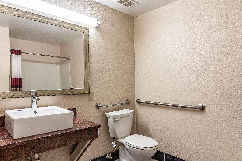 اتاق سوپریور با تخت بزرگ, Red Roof Plus+ & Suites Atlanta Airport South