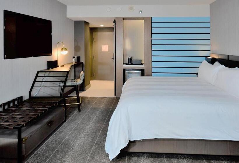 اتاق لوکس با تخت بزرگ, Renaissance Reno Downtown Hotel & Spa