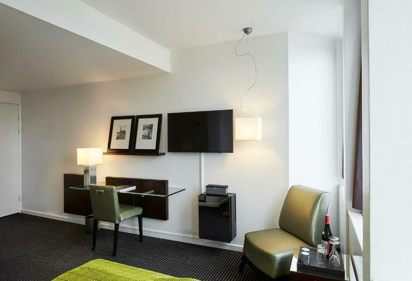 Superior Single Room, The Square