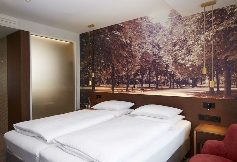 إستديو عائلى, Hyperion Hotel Berlin