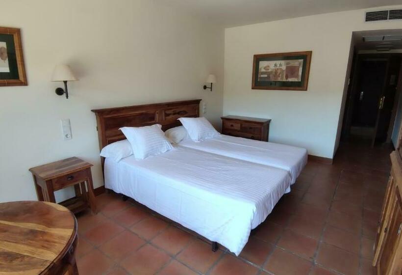 اتاق استاندارد, La Figuerola Hotel & Restaurant