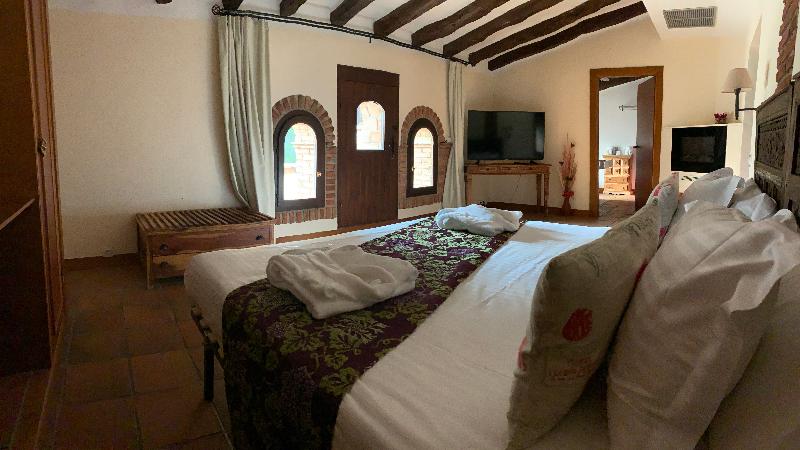 سوییت, La Figuerola Hotel & Restaurant