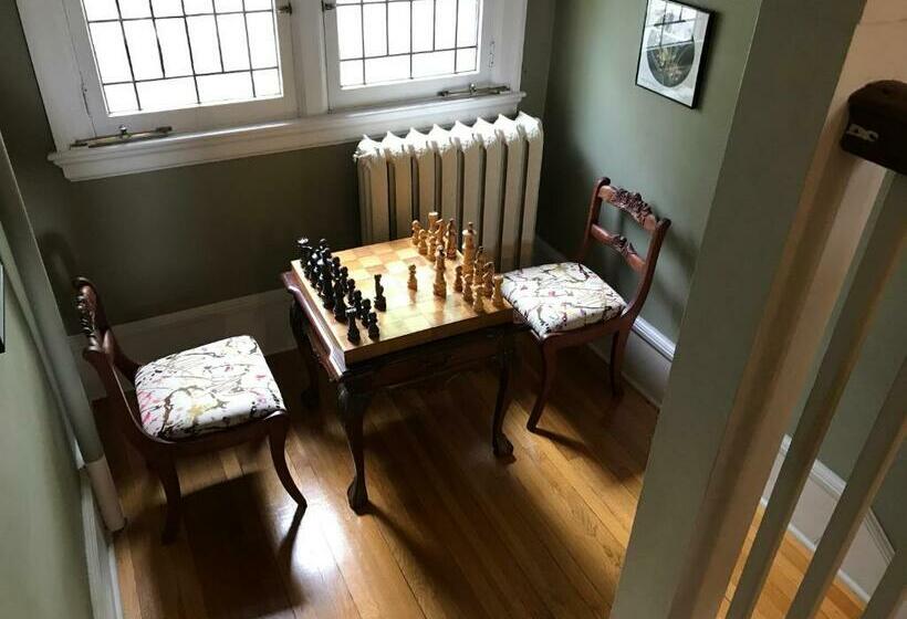 اتاق استاندارد با بالکن, Stirling House