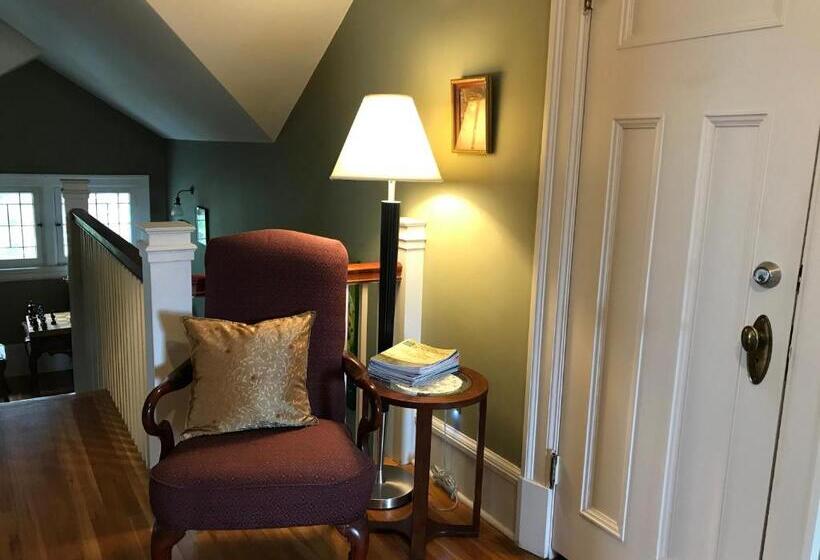 اتاق استاندارد با تخت بزرگ, Stirling House
