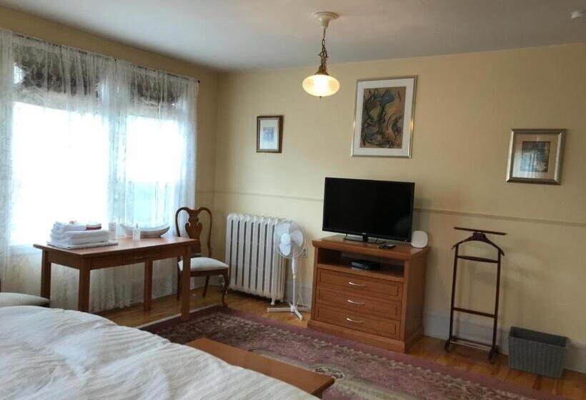 اتاق استاندارد با تخت بزرگ, Stirling House