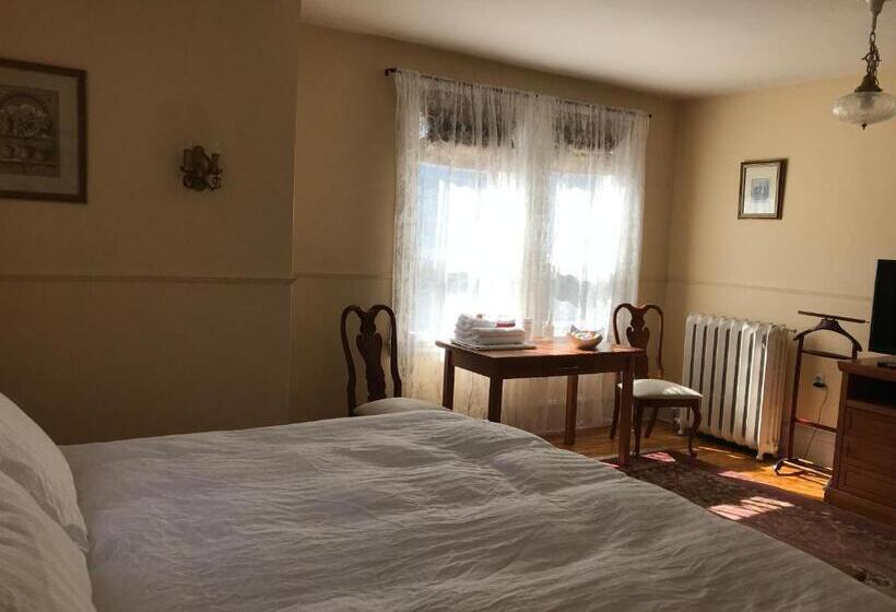 اتاق استاندارد با تخت بزرگ, Stirling House