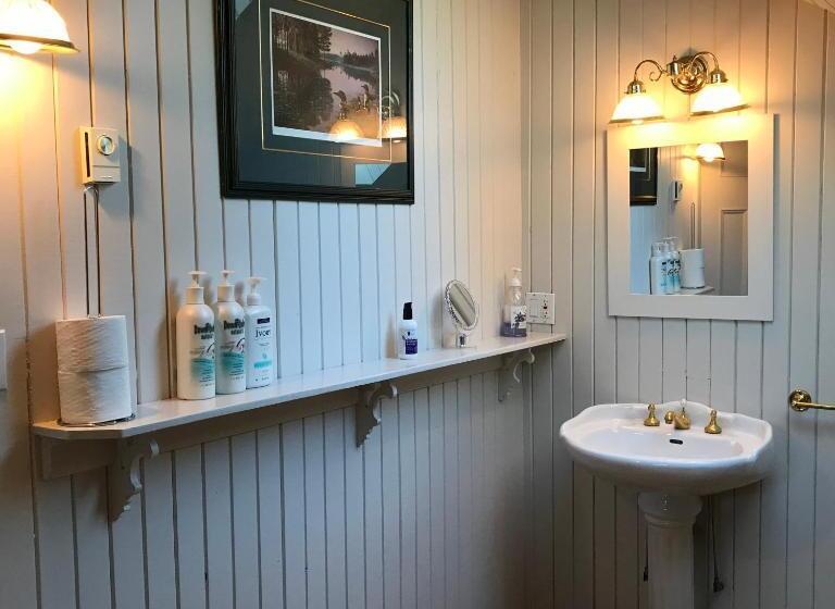 اتاق استاندارد با تخت بزرگ, Stirling House