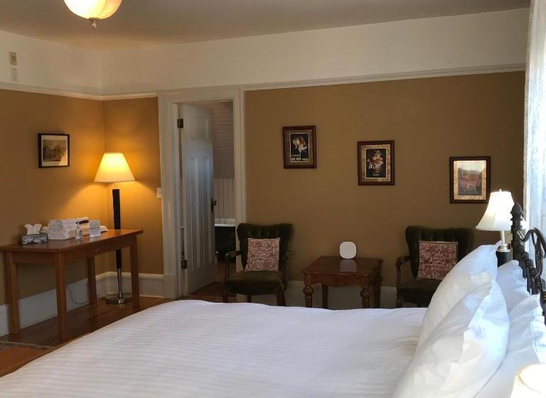 اتاق استاندارد با تخت بزرگ, Stirling House