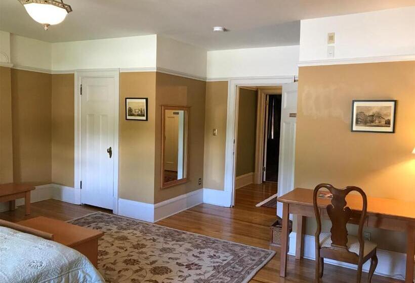 اتاق استاندارد با تخت بزرگ, Stirling House