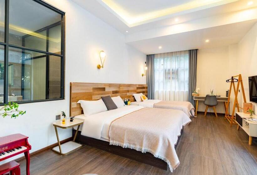 اتاق استاندارد سه تخته با چشم‌انداز باغ, Beihai Silver Beach Yintai Time Seaview Villa