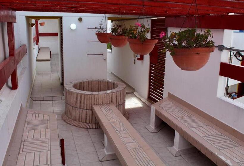 اتاق اکونومی, Inmotega   Suites Tg