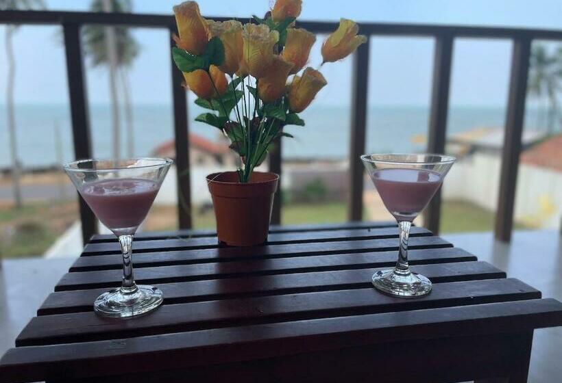 اتاق استاندارد با بالکن و چشم‌انداز دریا, Isamar Front Beach