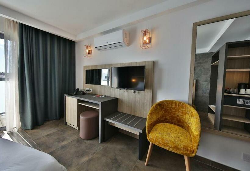 اتاق لوکس با بالکن, Ivy Hotel   Adults Only