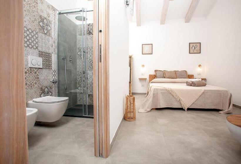 اتاق استاندارد با تخت بزرگ, La Casa Di Memmi Suites & Rooms