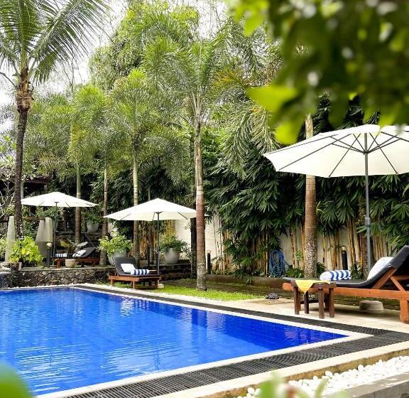 اتاق استاندارد با چشم‌انداز استخر, Terrace Garden Ayurveda Resort