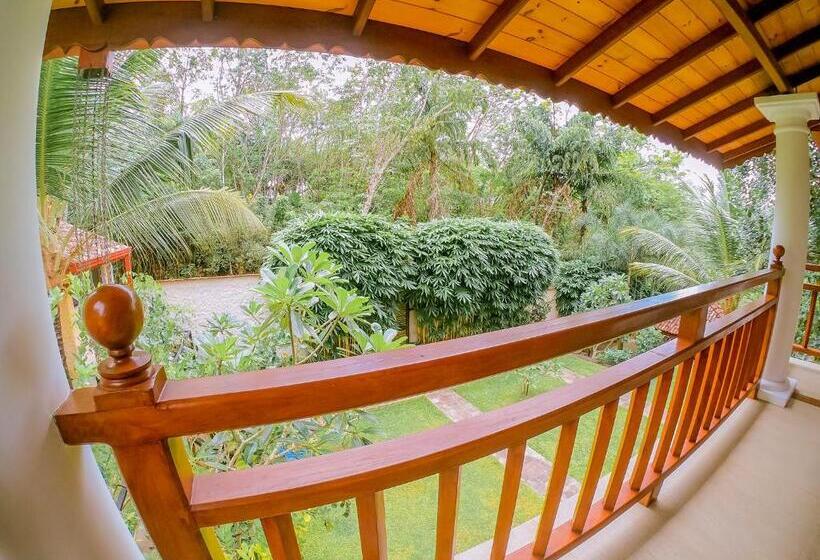 اتاق استاندارد با بالکن, Terrace Garden Ayurveda Resort