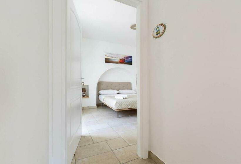 اتاق استاندارد, B&b I Tarocchi