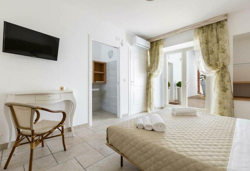 اتاق استاندارد, B&b I Tarocchi