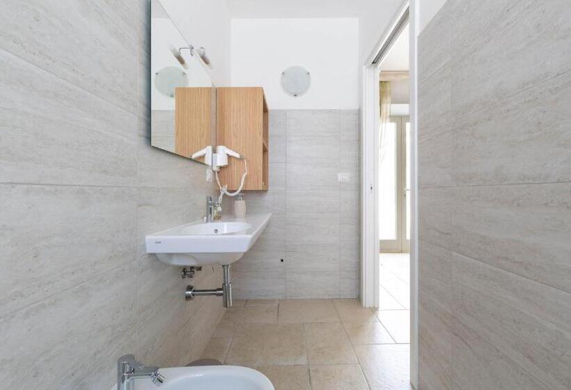 اتاق استاندارد, B&b I Tarocchi