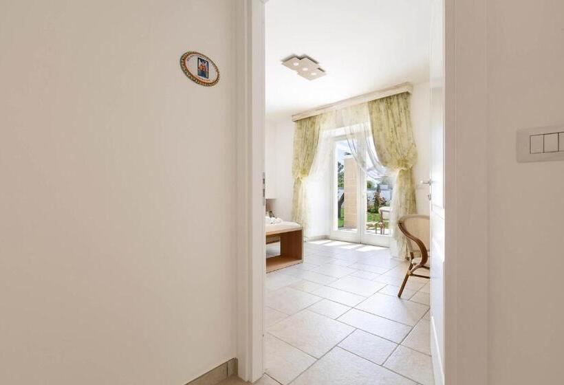 اتاق استاندارد, B&b I Tarocchi