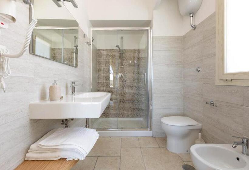 اتاق استاندارد چهار تخته, B&b I Tarocchi