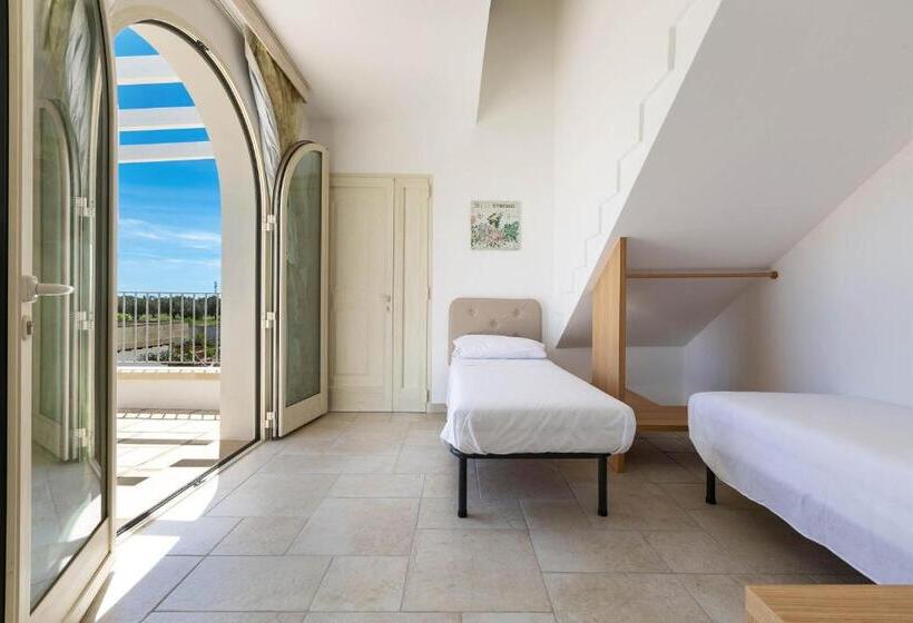 اتاق استاندارد چهار تخته, B&b I Tarocchi