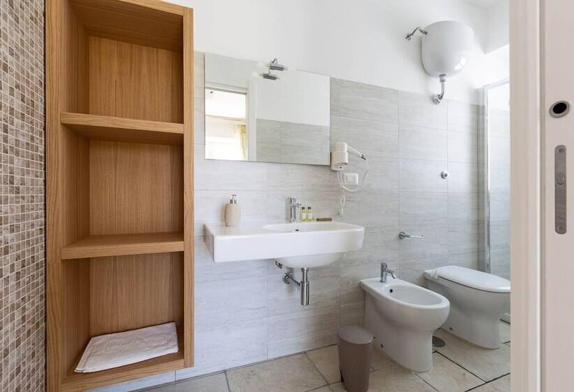 اتاق استاندارد, B&b I Tarocchi