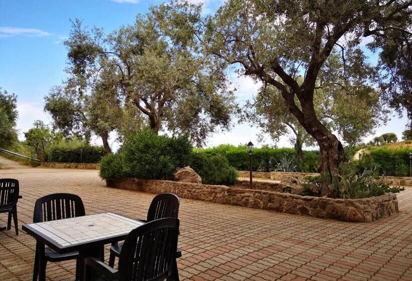 اتاق خانوادگی, Agriturismo Catena