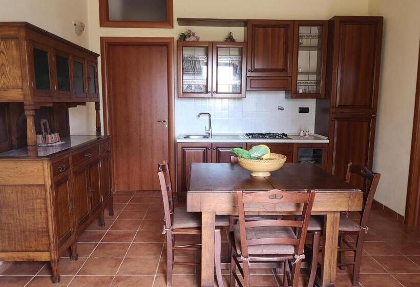 اتاق خانوادگی, Agriturismo Catena