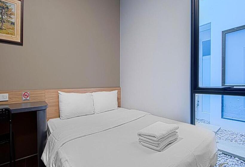 اتاق استاندارد, M Studio Karawaci