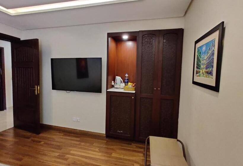 سوئیت رویال, Ramada By Wyndham Lahore Gulberg Ii