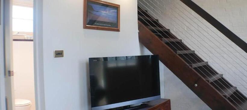 استودیوی استاندارد, Bon Accord Luxury Accommodation