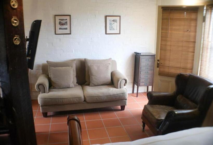 اتاق لوکس سه تخته, Bon Accord Luxury Accommodation