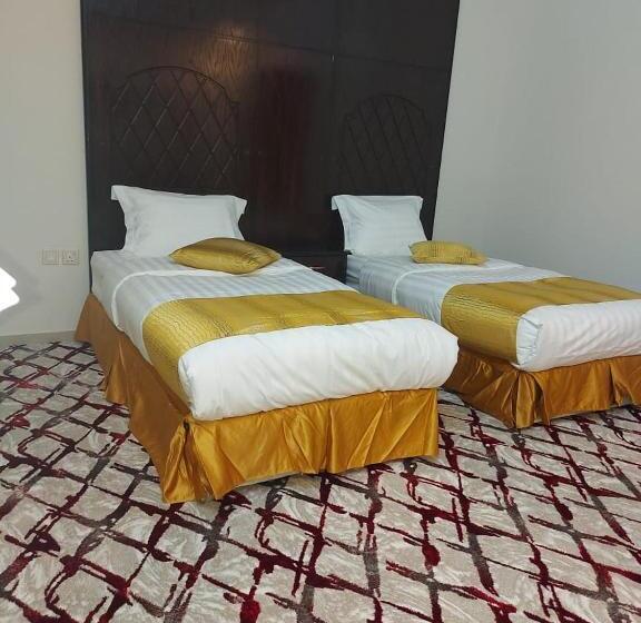 کلبه ییلاقی, Durrat Al Motamizon Furnished Apartment 3
