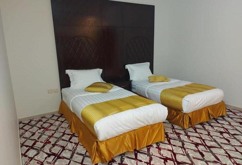کلبه ییلاقی, Durrat Al Motamizon Furnished Apartment 3