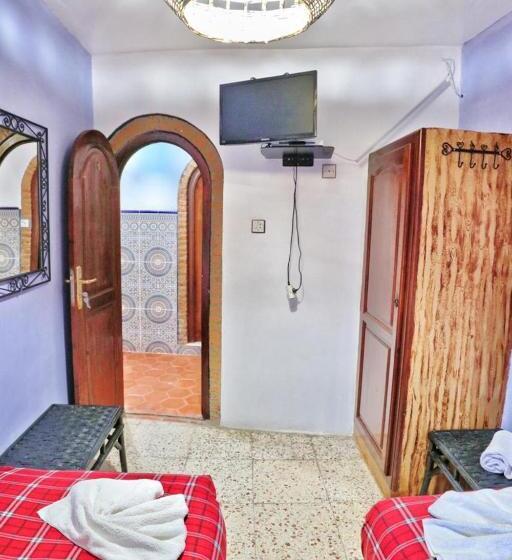 اتاق استاندارد با سرویس بهداشتی مشترک, Aymane Rooftop Budget Panoramic