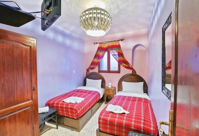 اتاق استاندارد با سرویس بهداشتی مشترک, Aymane Rooftop Budget Panoramic