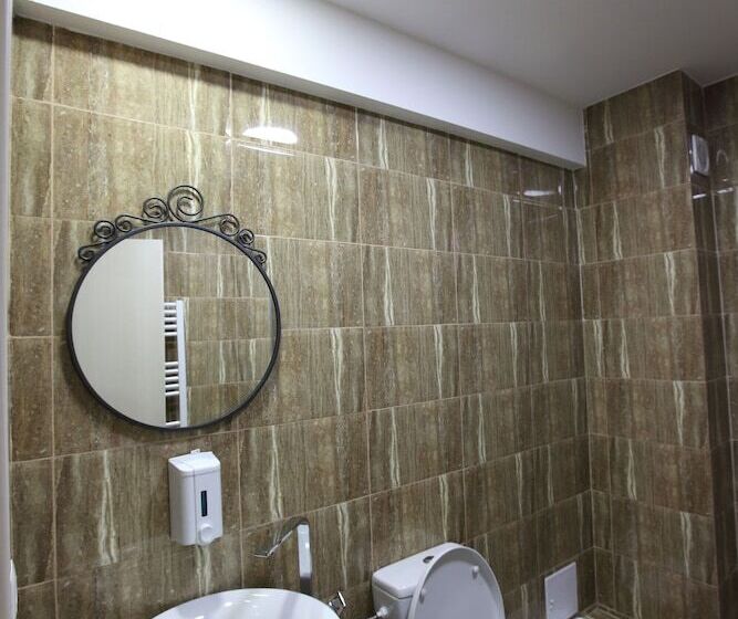 اتاق لوکس, Bliss Inn Tunari