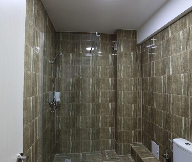 اتاق لوکس, Bliss Inn Tunari