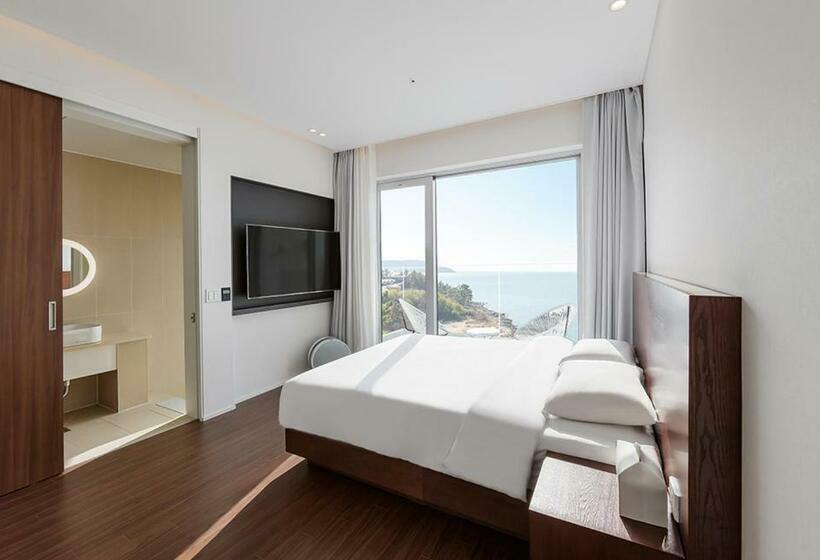 اتاق استاندارد با چشم‌انداز دریا, Laterrace Cove Suite
