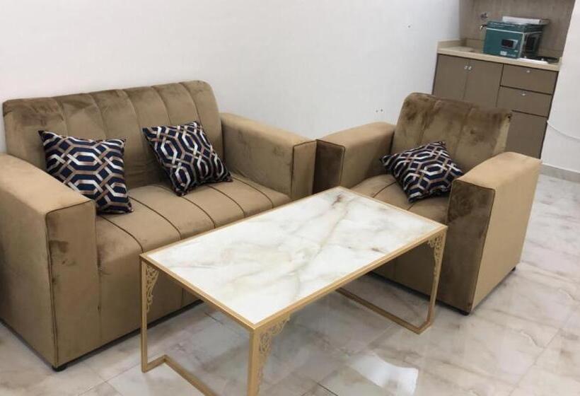 اتاق لوکس, Iwaa Alkharj Apartments